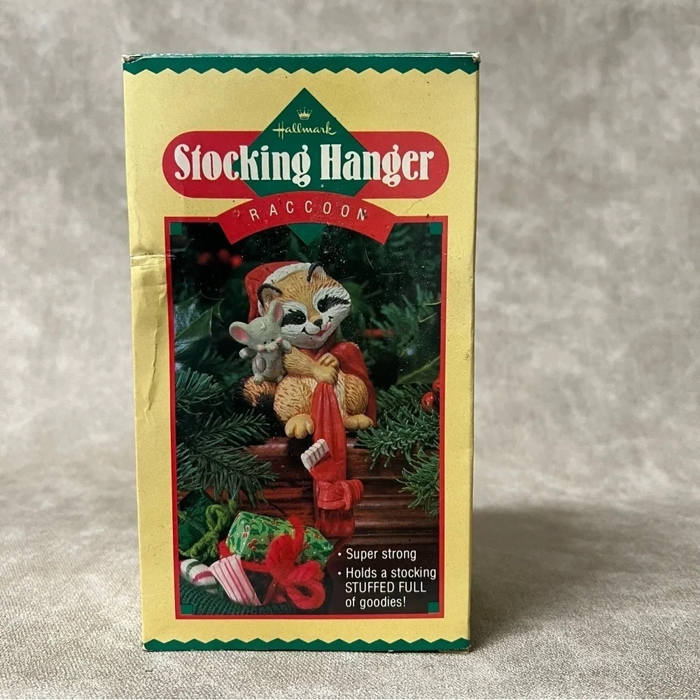Vintage 1984 Hallmark Raccoon Mouse Stocking Hanger Holder Christmas